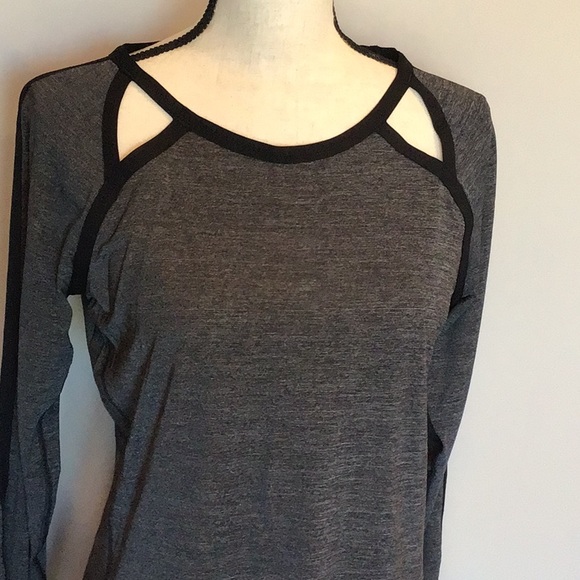 Lululemon Team Spirit Long Sleeve Size 8 - Picture 8 of 11